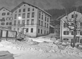 018 - auf dem Dorfplatz